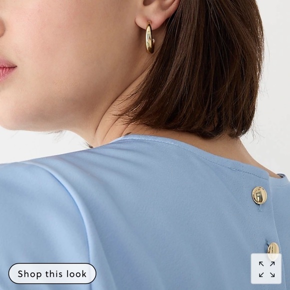 New J Crew Short-sleeve button-back top in everyday crepe
Item BP958 - Picture 2 of 4